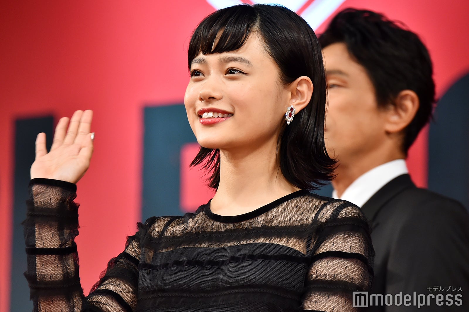 杉咲花「花晴れ」メンバーとの“連絡”秘話 平野紫耀から贈られたパーカー着用で「会いたいな」 - モデルプレス