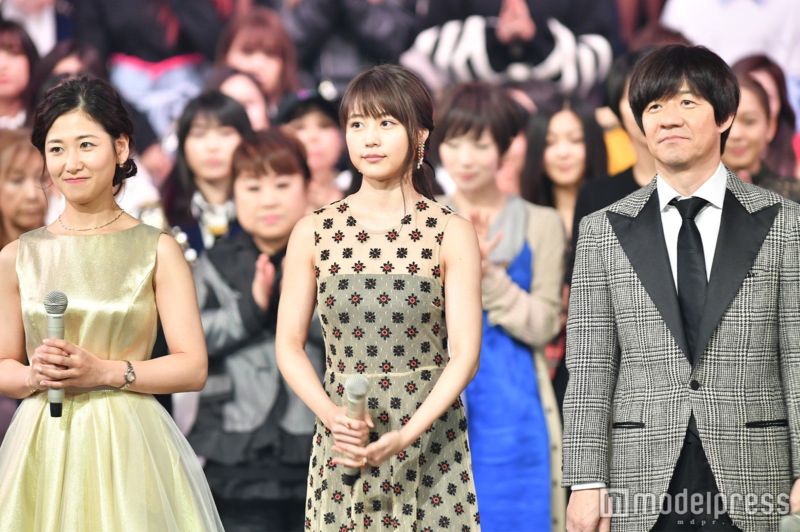 二宮和也　2010年第61回NHK紅白歌合戦　写真42枚 第○○回のくだりが大好き～OPトーク ♡VS嵐① | ニノちゃんが