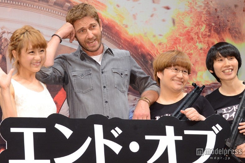 （左から）鈴木奈々、ジェラルド・バトラー、近藤春菜、箕輪はるか