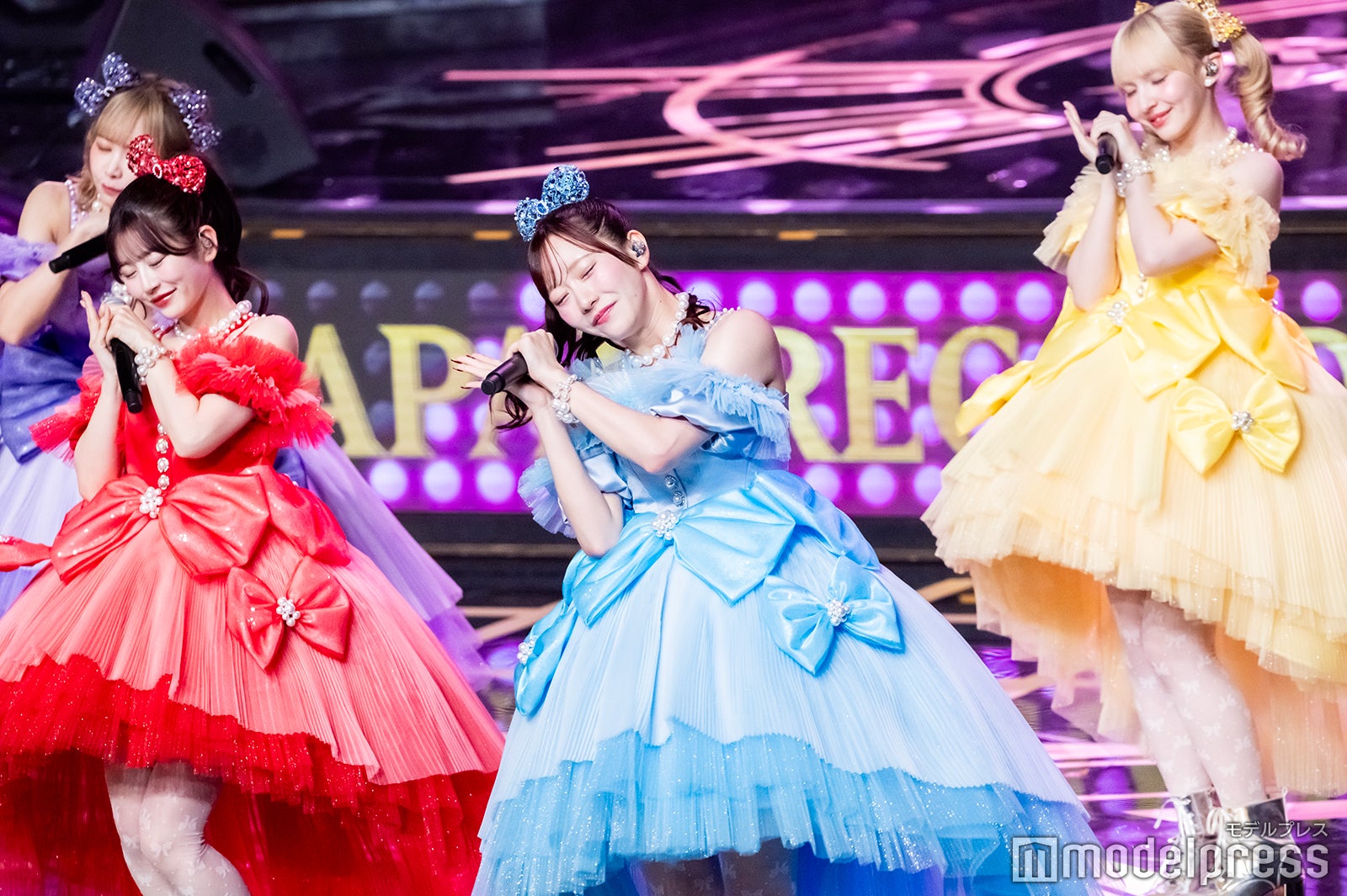 FRUITS ZIPPER（C）モデルプレス