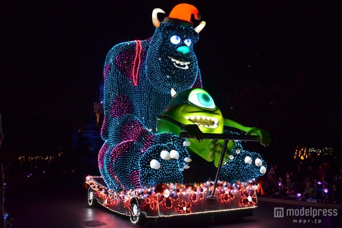 「東京ディズニーランド・エレクトリカルパレード・ドリームライツ」もクリスマス仕様に