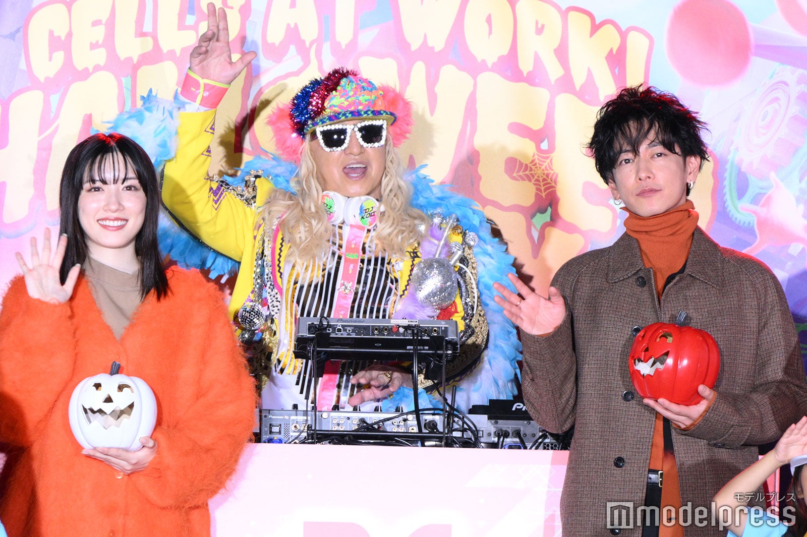 永野芽郁、DJ KOO、佐藤健（C）モデルプレス