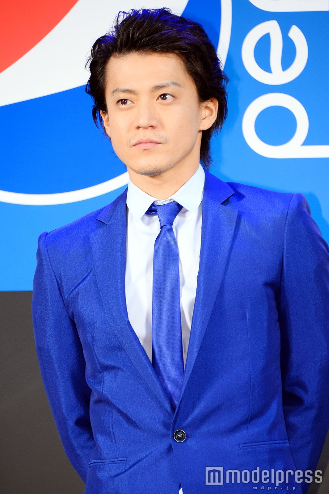 小栗旬（C）モデルプレス