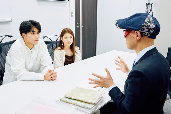 中田圭祐、川島海荷、ゲッターズ飯田(C)AbemaTV, Inc.