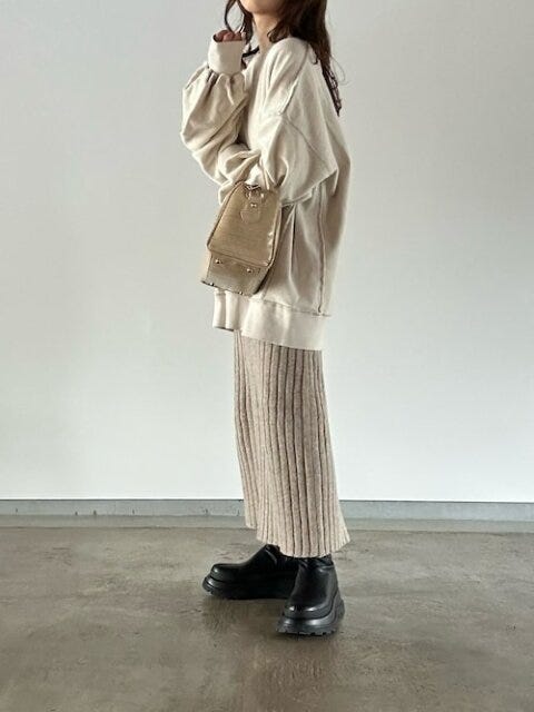 スウェット　コーデ