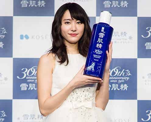 新垣結衣、透明感あふれる美肌で魅了