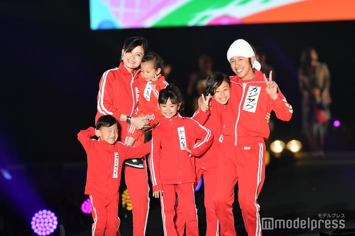 カジサックファミリー (C)モデルプレス