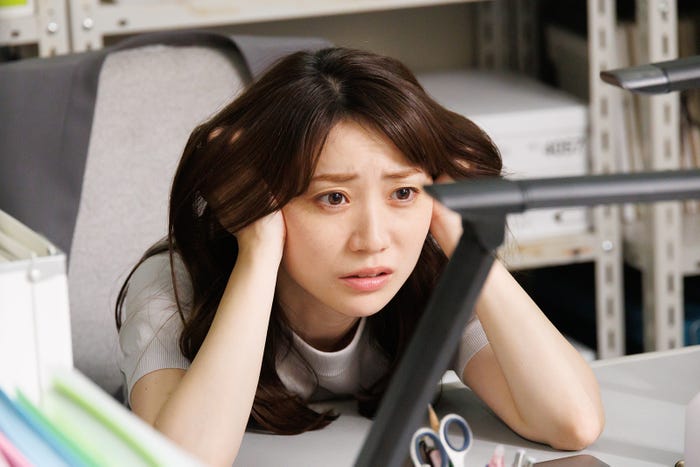 大島優子「GO HOME~警視庁身元不明人相談室~」第1話より(C)日本テレビ