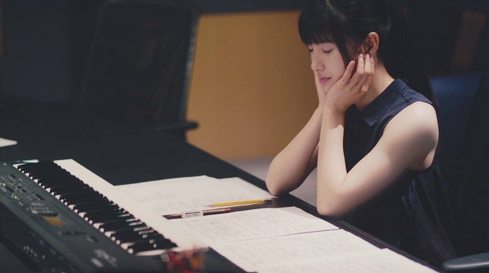 土屋太鳳『Félicies』MVより（画像提供：ソニー・ミュージックレコーズ）