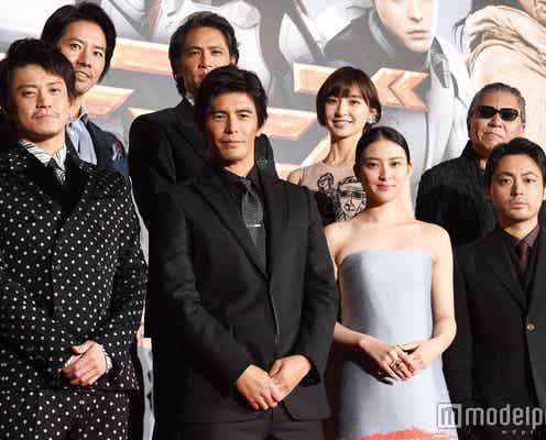 伊藤英明・武井咲・山下智久・山田孝之・小栗旬ら、雨天レッドカーペットに豪華集結
