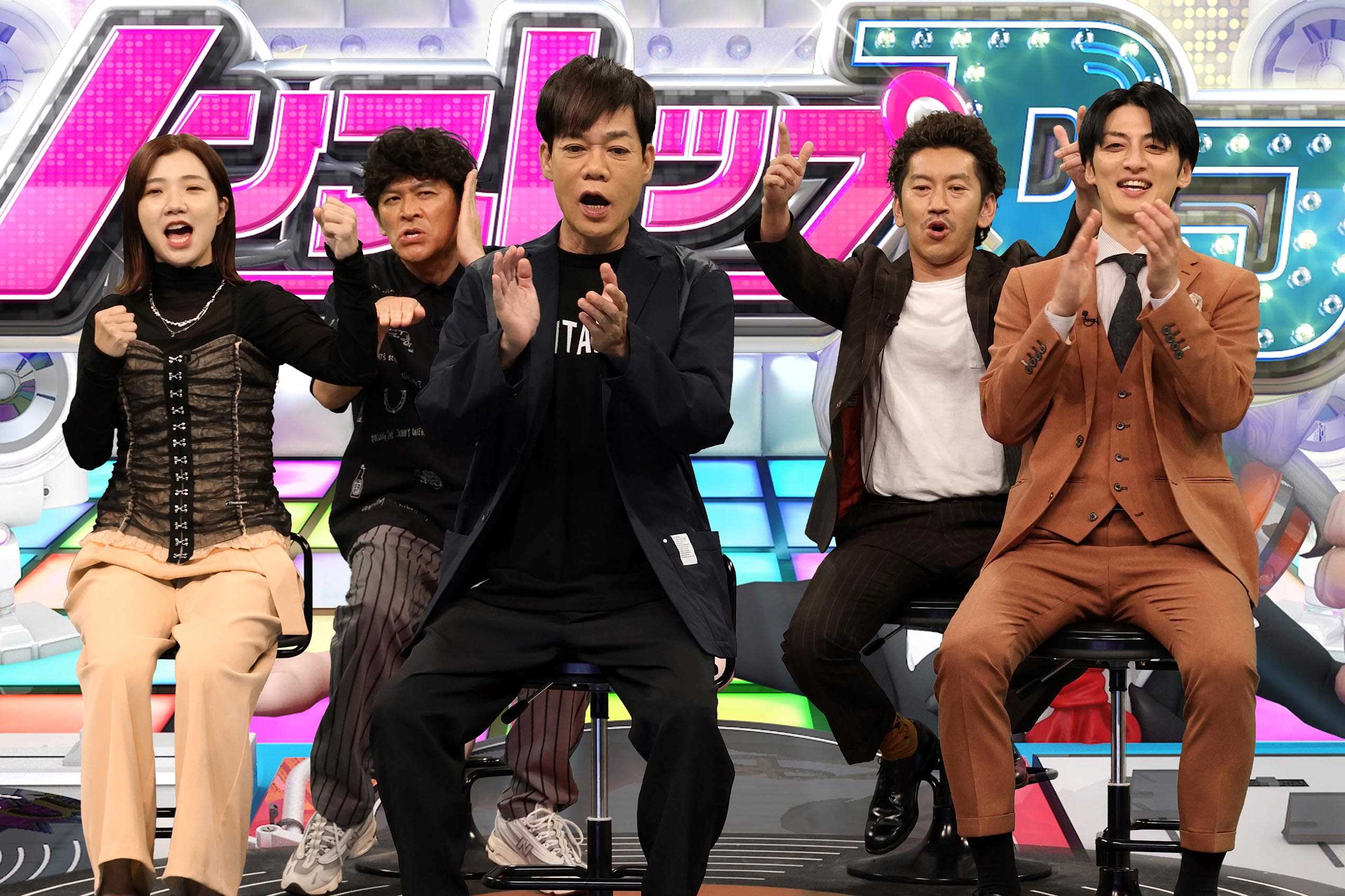 福田麻貴、岡田圭右、名倉潤、周平魂、たかのり（C）フジテレビ