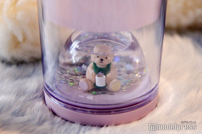 本体内部のスノードーム(C)モデルプレス