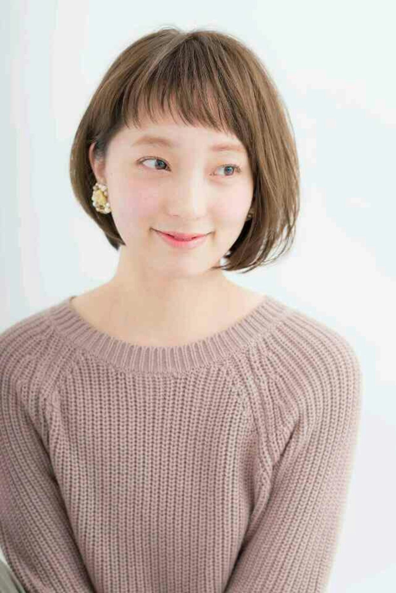今年の夏”旬”の髪型はボブ×ワンカール♡耳かけとの相性も モデルプレス