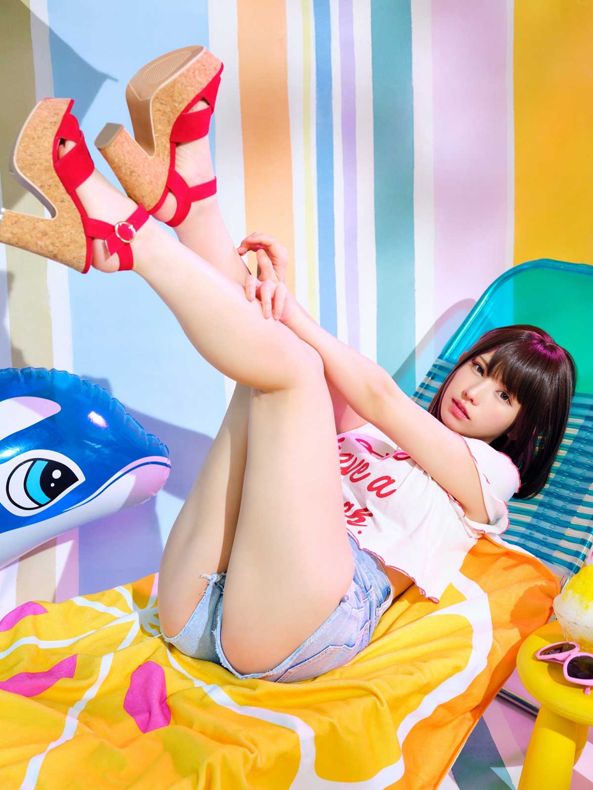 えなこ、新曲「SP-LuSHROAD」発表＆作詞に初挑戦 MVでは水着姿も