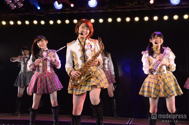 AKB48峯岸みなみ、メンバーに禁止令　SEXY衣装で新チームお披露目＜セットリスト＞