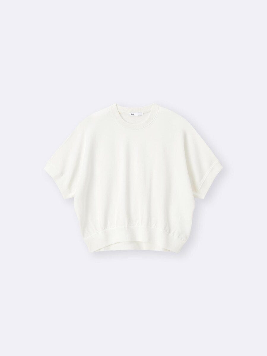 GUのアイボリーのウォッシャブルドルマンスリーブニットT（半袖）