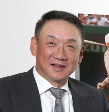 阪神レジェンドずらりの「新年会」ショットに反響 金本知憲氏、鳥谷敬氏ら肩組みポーズ 「めっちゃ豪華」「凄いメンバー」と反響