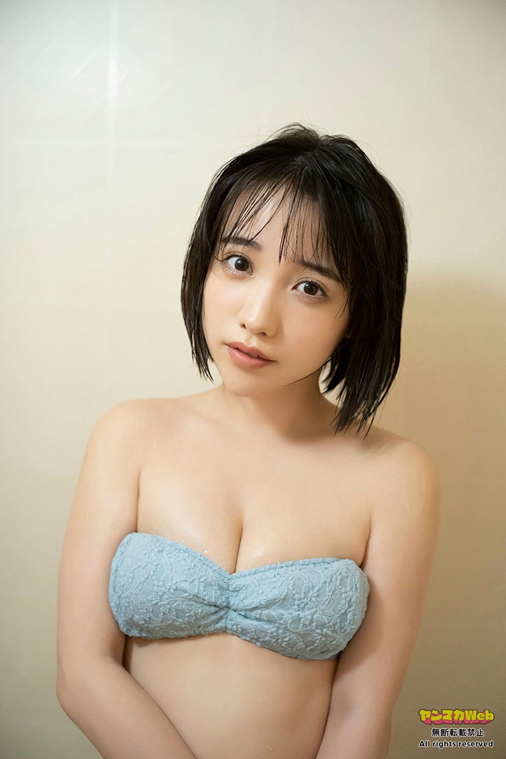 INUWASI・はのんまゆ、美谷間際立つ水着姿披露 入浴ショットも