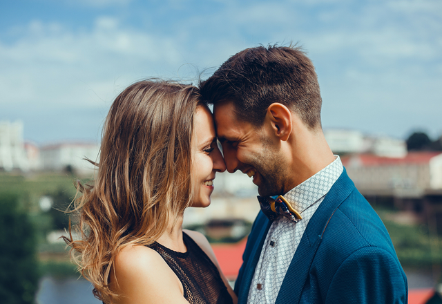 雰囲気作りが大切 女性がウットリする 甘いキス の仕方 モデルプレス