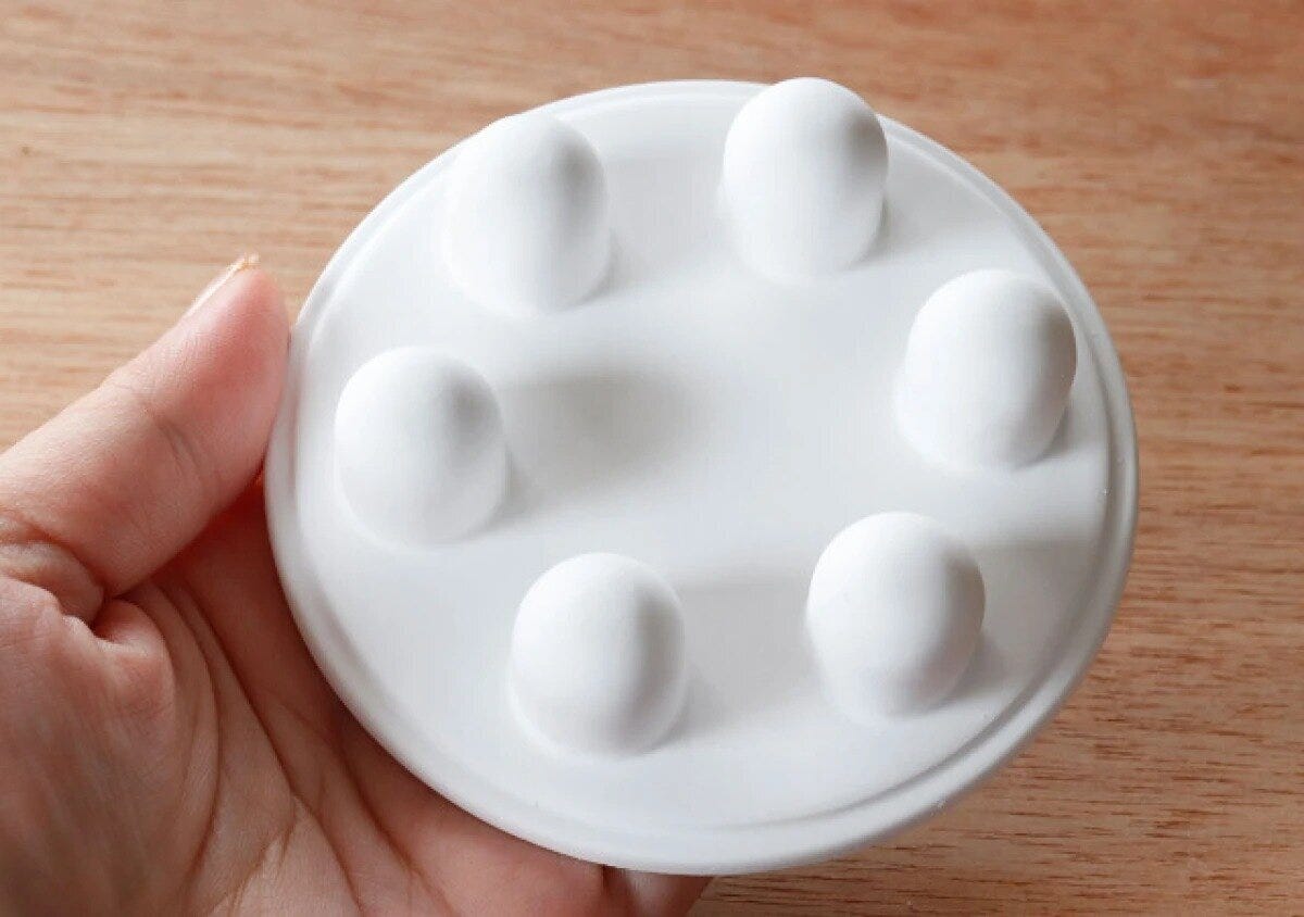 ダイソー　水切りスタンド（珪藻土配合、ペットボトル用）