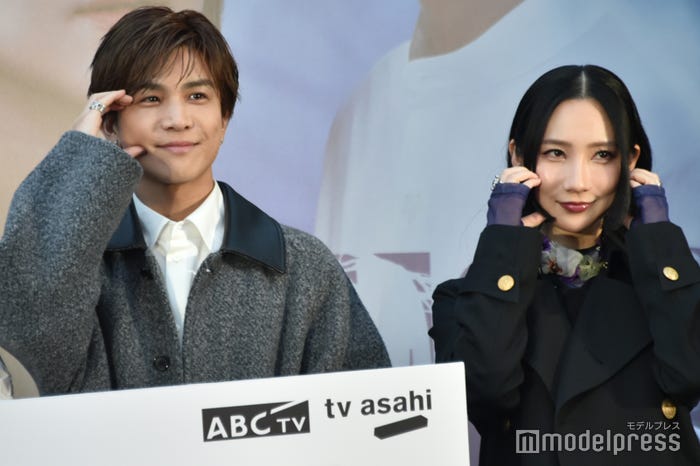 ルダハートで決める岩田剛典、ファーストサマーウイカ(C)モデルプレス