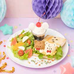Kumalino とある森のカフェのオープンサンド税込1,760円(C)2023 SANRIO CO.,LTD.APPROVAL NO.L638832