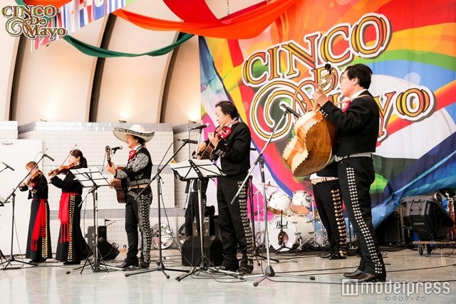 バンドの生演奏で一気に会場がラテンムードに／画像提供：Cinco de Mayo Japan実行委員会