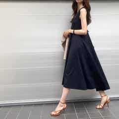 ユニクロ黒ワンピースで細見え きれいめに着こなせるアイテム モデルプレス ユニクロ黒ワンピースで細見え きれいめに着こなせるアイテム モデルプレス