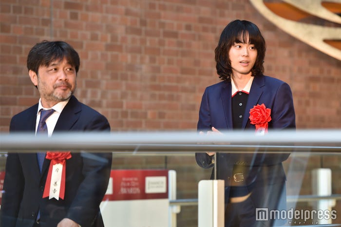 岸善幸監督、菅田将暉 (C)モデルプレス