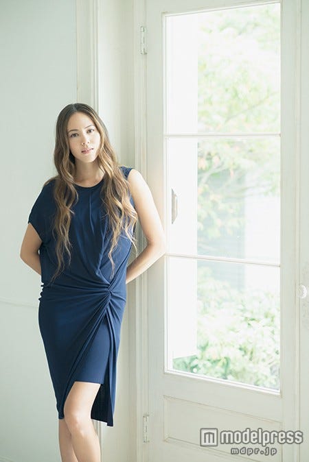 道端ジェシカ/「yoga JOURNAL」10/11月号より/画像提供:セブン&アイ出版