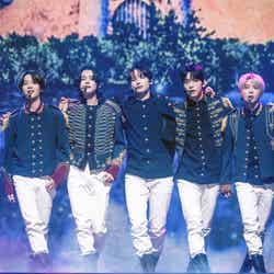 ボムギュ、ヨンジュン、ヒュニンカイ、スビン、テヒョン「TOMORROW X TOGETHER WORLD TOUR<ACT:SWEET MIRAGE>IN JAPAN」4月18日さいたまスーパーアリーナ公演より(P)&(C)BIGHIT MUSIC
