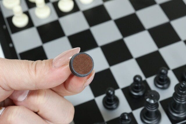 ダイソー チェス 駒 マグネット入り ダイソー チェス 駒 マグネット入り