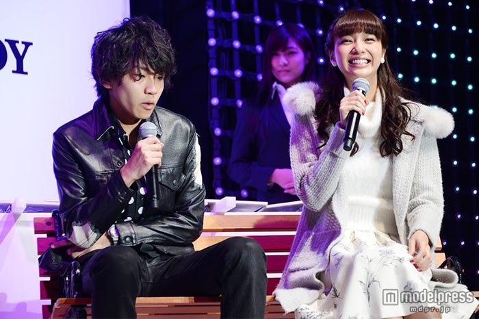 笠原崇志さん、新川優愛