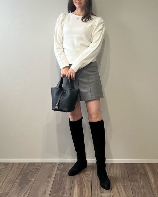 GU　ショートパンツ　グレー　コーデ　大人　ロングブーツ