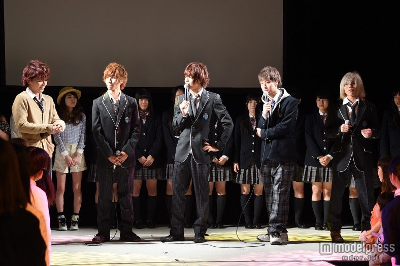 THE 774’s GONBEE（左から）時音、Araryo、鈴木勤、木田竜聖、NISHIMU