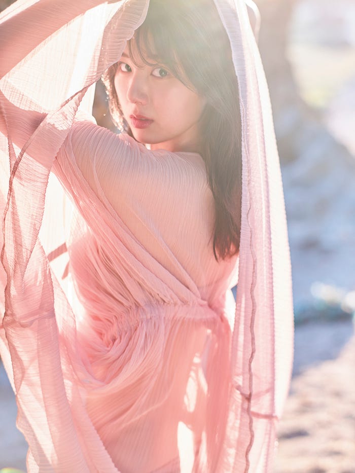 SKE48 菅原茉椰 1st写真集「シャッターチャンス」HMV限定裏表紙(提供写真)