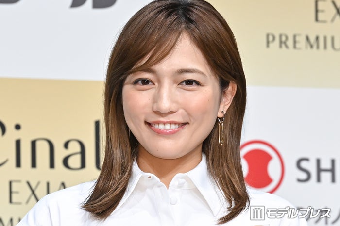 川口春奈、変形ワンピから美脚チラ見せ 筋肉痛でイベント登壇「朝起きたら全身バキバキ」