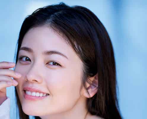 小芝風花、眩しい笑顔&大人の表情で魅了  2年ぶり「週刊FLASH」表紙登場