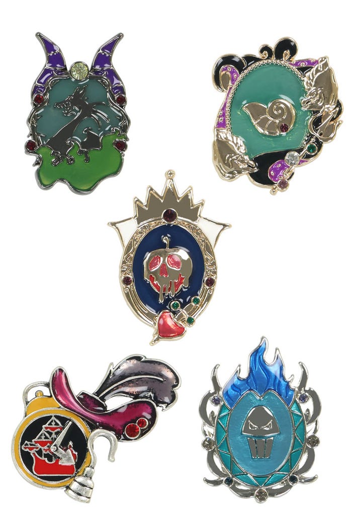 「ブローチ」各1,600円※全5種セット販売もあり。※9月15日販売(C)Disney