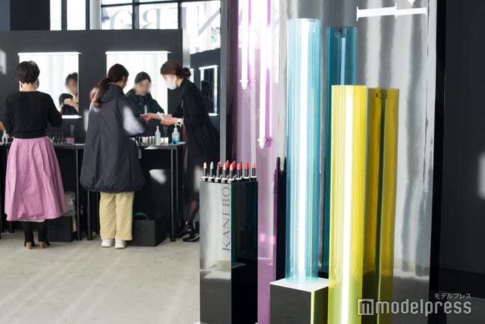 タッチアップのブースも併設(C)モデルプレス