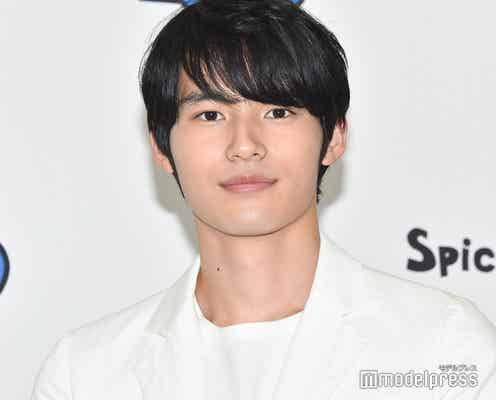 岡田健史、お酒デビューは父親と焼酎 一緒に飲みたい芸能人を明かす