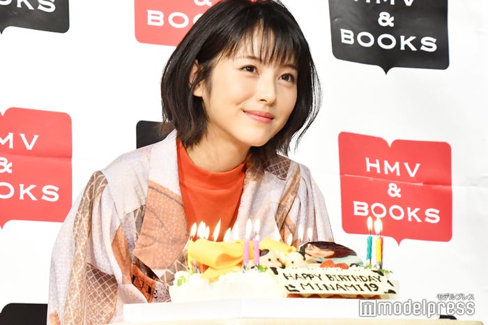 浜辺美波(C)モデルプレス