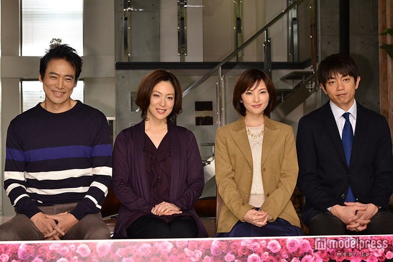 『美しき罠～残花繚乱～』（左から）村上弘明、若村麻由美、田中麗奈、青柳翔／会見時に撮影