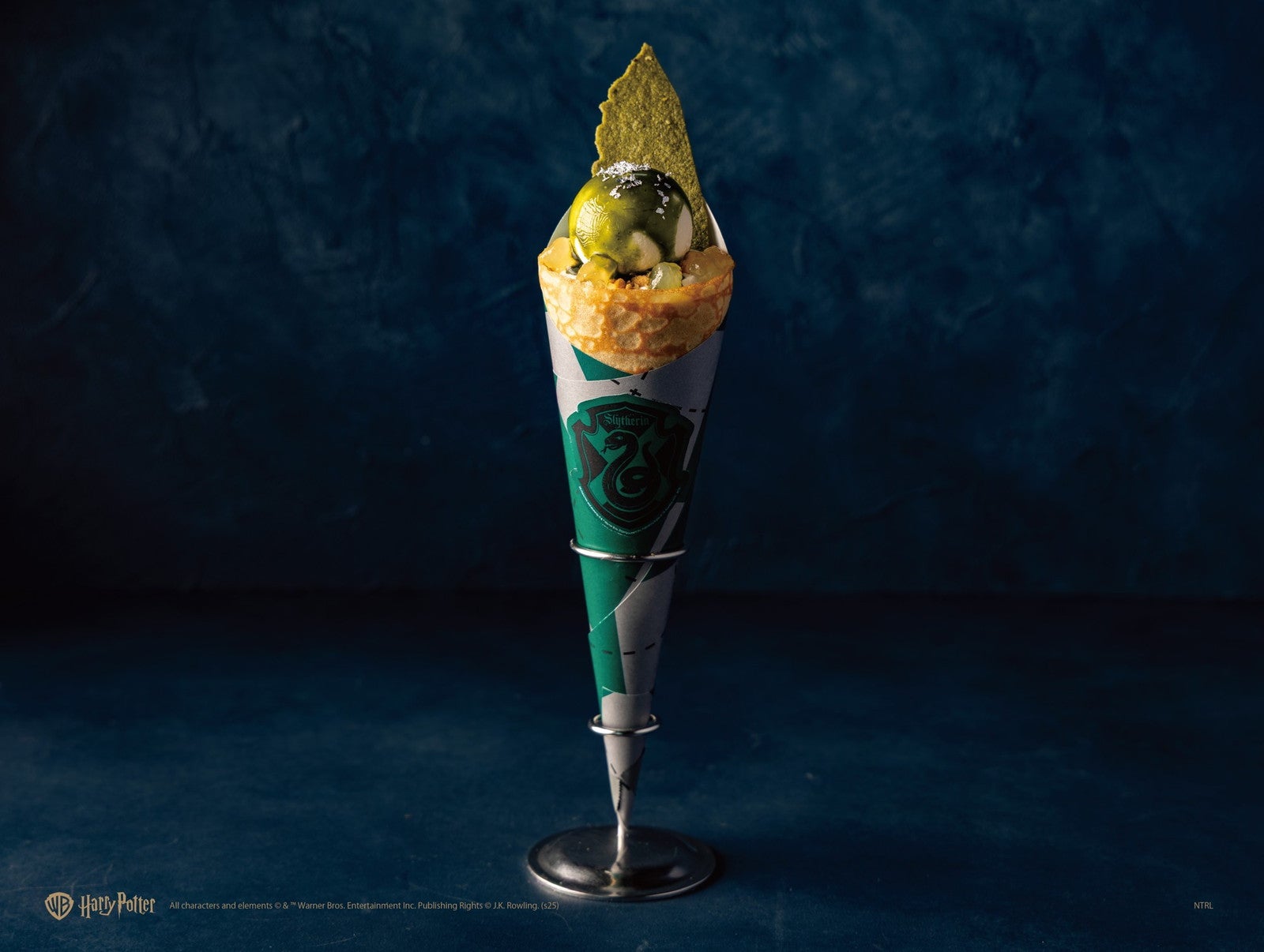 スリザリン クレープ／All characters and elements （C） TM Warner Bros. Entertainment Inc. Publishing Rights （C） J.K. Rowling. (s25)　NTRL
