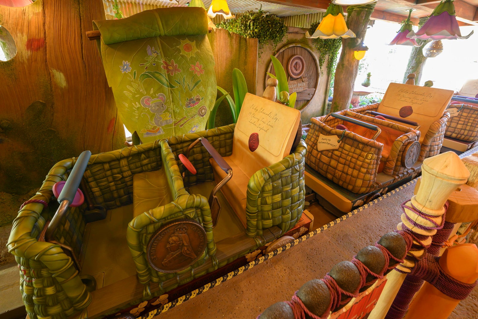 フェアリー・ティンカーベルのビジーバギー（C）Disney