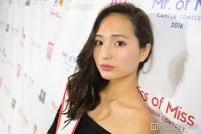 山賀琴子さん(C)モデルプレス