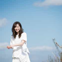 モデルプレス - 福原遥、透明感溢れる美肌で魅了
