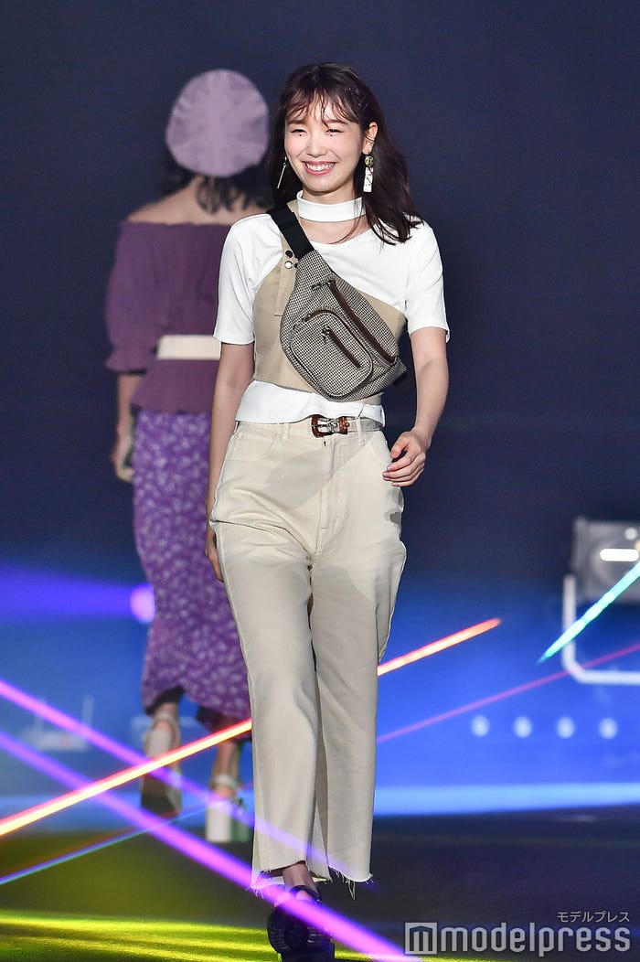 飯豊まりえ(C)モデルプレス