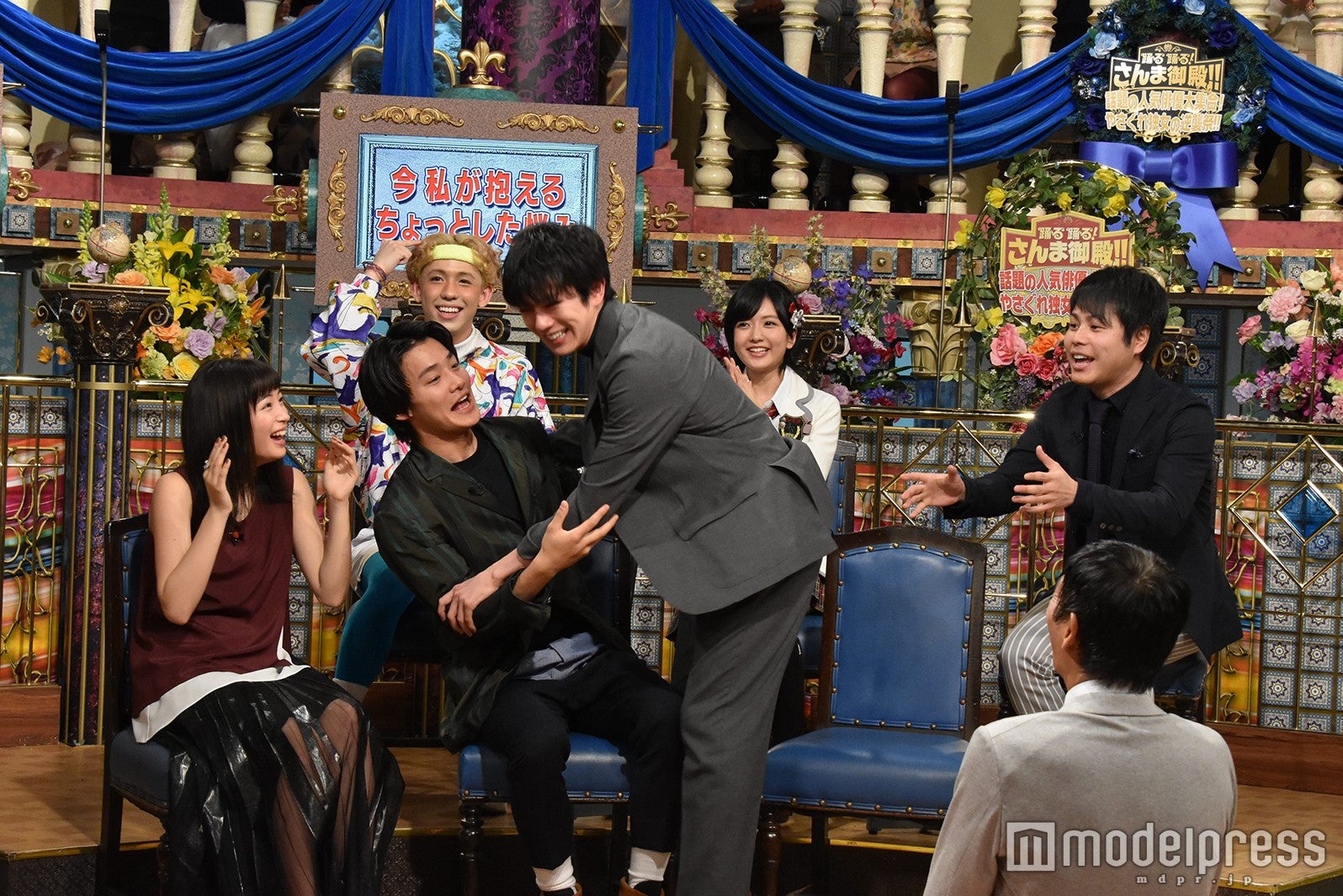 （前段左から）広瀬すず、野村周平、真剣佑（C）日本テレビ