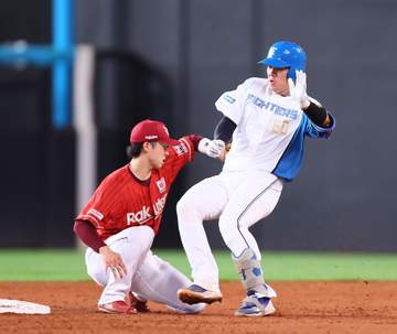 日本ハム 前日懲罰交代の吉田賢吾を抹消 25日楽天戦でスライディングせずタッチアウト
